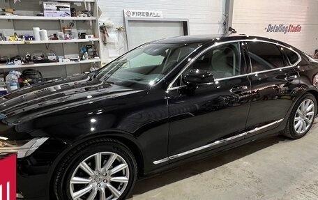 Volvo S90 II рестайлинг, 2018 год, 2 850 000 рублей, 2 фотография