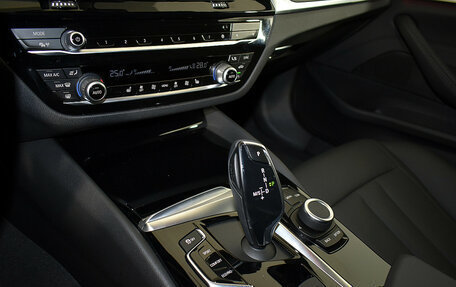 BMW 5 серия, 2019 год, 3 100 000 рублей, 10 фотография