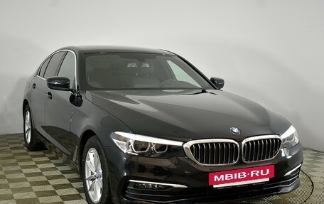 BMW 5 серия, 2019 год, 3 100 000 рублей, 2 фотография