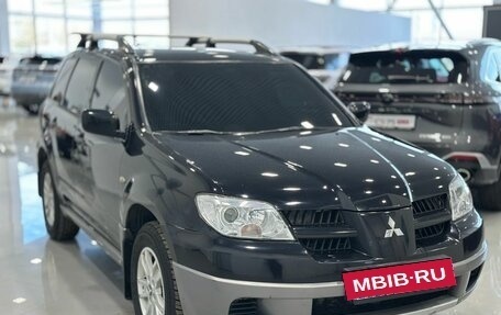 Mitsubishi Outlander III рестайлинг 3, 2007 год, 630 000 рублей, 3 фотография