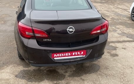 Opel Astra J, 2013 год, 630 000 рублей, 10 фотография
