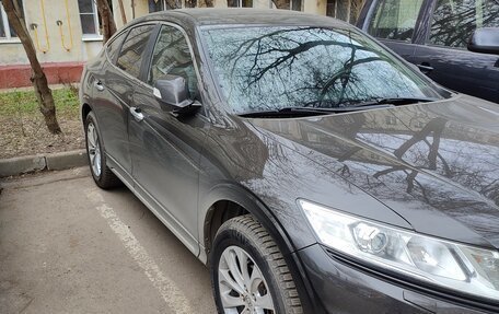 Honda Crosstour I рестайлинг, 2014 год, 2 100 000 рублей, 3 фотография