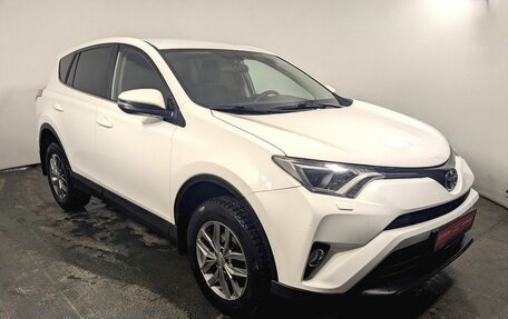 Toyota RAV4, 2017 год, 2 350 000 рублей, 3 фотография