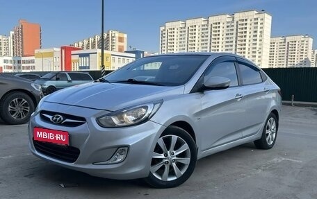 Hyundai Solaris II рестайлинг, 2011 год, 699 000 рублей, 1 фотография
