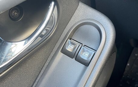 Renault Duster I рестайлинг, 2017 год, 1 550 000 рублей, 21 фотография