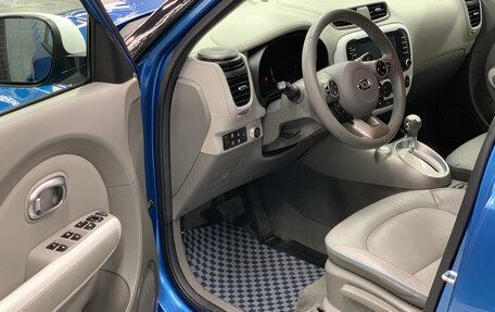 KIA Soul EV I, 2017 год, 1 600 000 рублей, 5 фотография