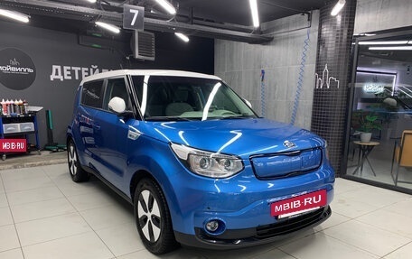 KIA Soul EV I, 2017 год, 1 600 000 рублей, 3 фотография