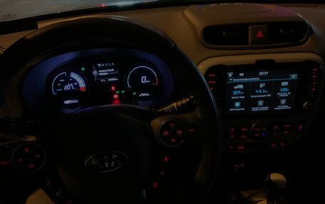 KIA Soul EV I, 2017 год, 1 600 000 рублей, 13 фотография