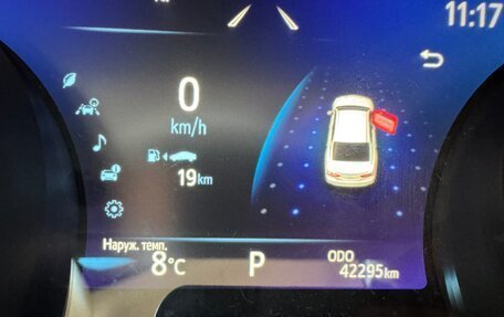 Toyota Camry, 2022 год, 3 450 000 рублей, 10 фотография