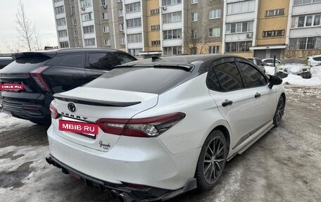 Toyota Camry, 2022 год, 3 450 000 рублей, 5 фотография
