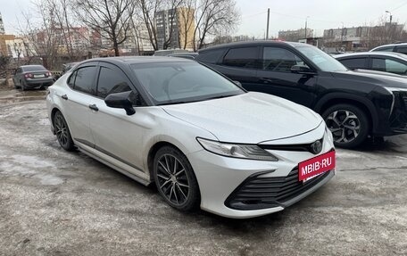 Toyota Camry, 2022 год, 3 450 000 рублей, 2 фотография