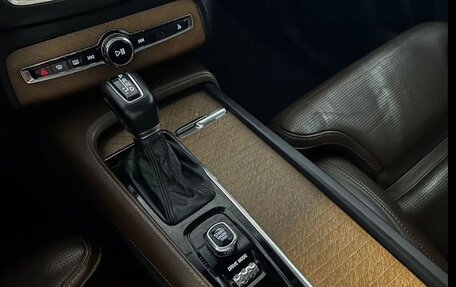 Volvo XC90 II рестайлинг, 2017 год, 3 400 000 рублей, 12 фотография