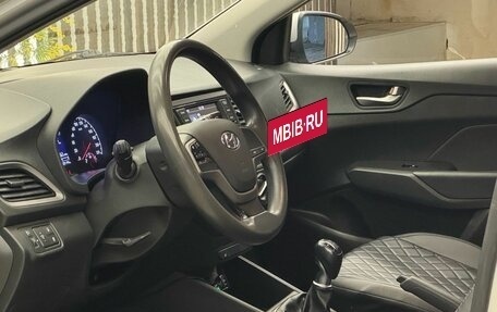 Hyundai Solaris II рестайлинг, 2019 год, 850 000 рублей, 21 фотография