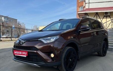 Toyota RAV4, 2017 год, 2 289 000 рублей, 6 фотография