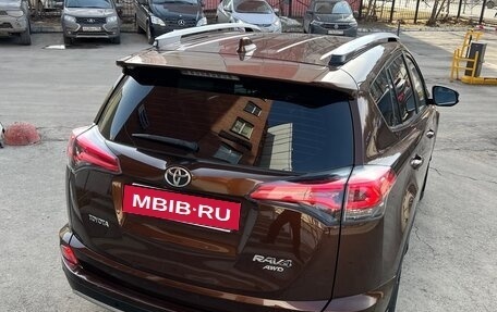 Toyota RAV4, 2017 год, 2 289 000 рублей, 4 фотография