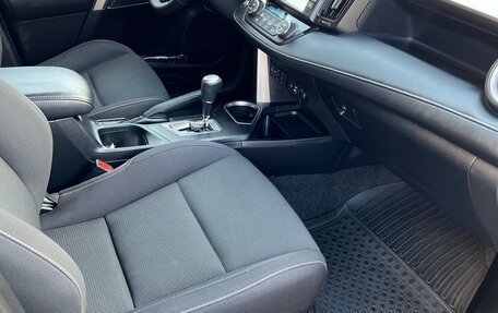 Toyota RAV4, 2017 год, 2 289 000 рублей, 13 фотография