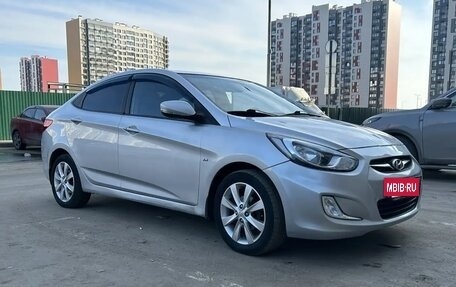 Hyundai Solaris II рестайлинг, 2011 год, 699 000 рублей, 3 фотография