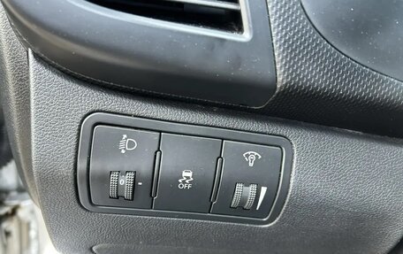 Hyundai Solaris II рестайлинг, 2011 год, 699 000 рублей, 12 фотография