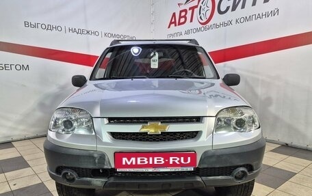 Chevrolet Niva I рестайлинг, 2010 год, 559 000 рублей, 2 фотография