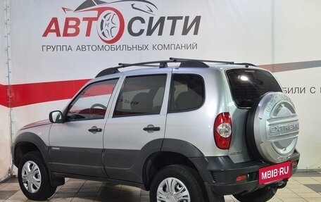 Chevrolet Niva I рестайлинг, 2010 год, 559 000 рублей, 3 фотография