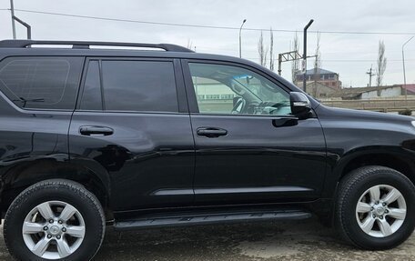 Toyota Land Cruiser Prado 150 рестайлинг 2, 2015 год, 3 250 000 рублей, 6 фотография