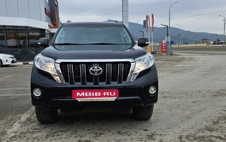 Toyota Land Cruiser Prado 150 рестайлинг 2, 2015 год, 3 250 000 рублей, 2 фотография