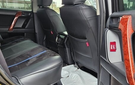 Toyota Land Cruiser Prado 150 рестайлинг 2, 2015 год, 3 250 000 рублей, 10 фотография