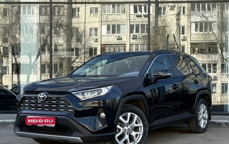 Toyota RAV4, 2019 год, 3 350 000 рублей, 1 фотография