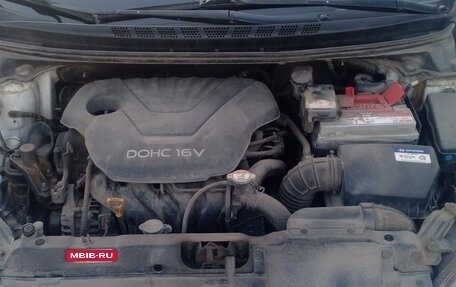 Hyundai Elantra V, 2014 год, 1 000 000 рублей, 12 фотография