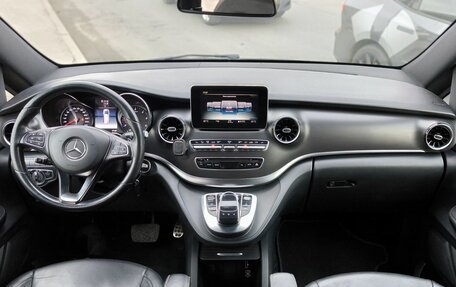 Mercedes-Benz V-Класс, 2019 год, 5 250 000 рублей, 21 фотография