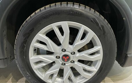 Mitsubishi Outlander III рестайлинг 3, 2020 год, 2 260 000 рублей, 18 фотография