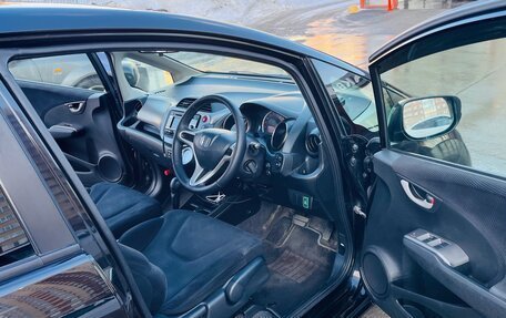 Honda Fit III, 2013 год, 750 000 рублей, 8 фотография