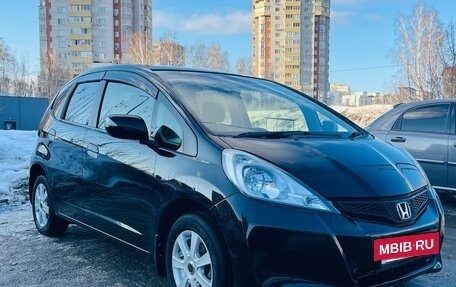 Honda Fit III, 2013 год, 750 000 рублей, 3 фотография