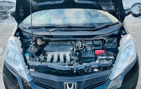 Honda Fit III, 2013 год, 750 000 рублей, 26 фотография