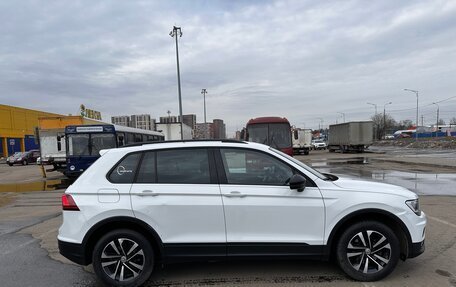 Volkswagen Tiguan II, 2020 год, 2 350 000 рублей, 4 фотография