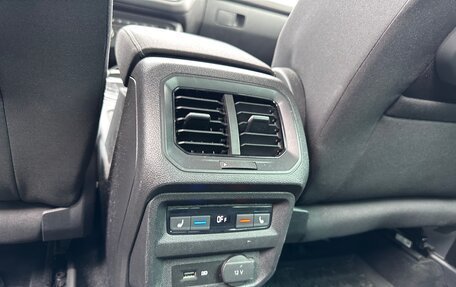 Volkswagen Tiguan II, 2020 год, 2 350 000 рублей, 17 фотография