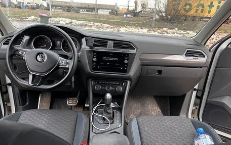 Volkswagen Tiguan II, 2020 год, 2 350 000 рублей, 9 фотография