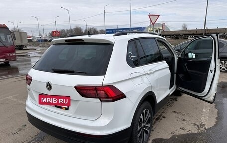 Volkswagen Tiguan II, 2020 год, 2 350 000 рублей, 8 фотография