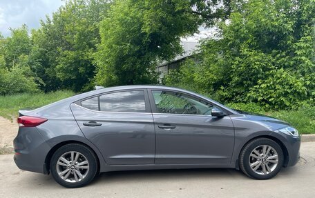 Hyundai Elantra VI рестайлинг, 2018 год, 1 550 000 рублей, 4 фотография