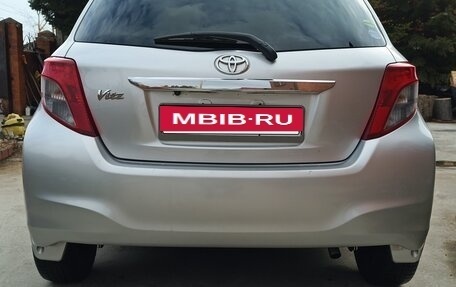 Toyota Vitz, 2012 год, 700 000 рублей, 2 фотография