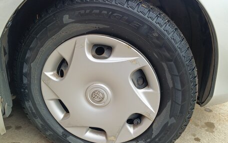 Toyota Vitz, 2012 год, 700 000 рублей, 14 фотография