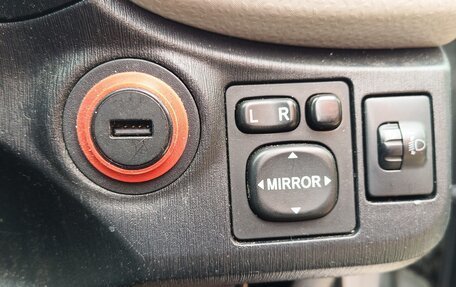 Toyota Vitz, 2012 год, 700 000 рублей, 10 фотография