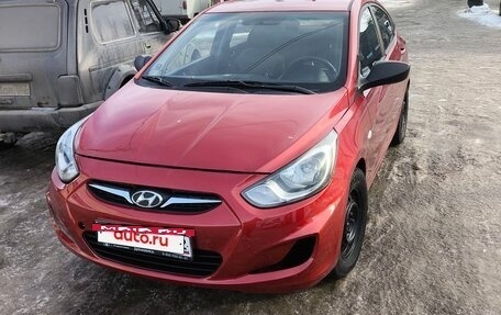 Hyundai Solaris II рестайлинг, 2012 год, 750 000 рублей, 2 фотография
