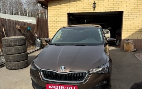 Skoda Rapid II, 2021 год, 2 000 000 рублей, 2 фотография