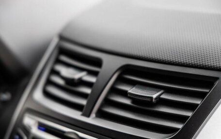 Hyundai Solaris II рестайлинг, 2016 год, 1 048 000 рублей, 23 фотография