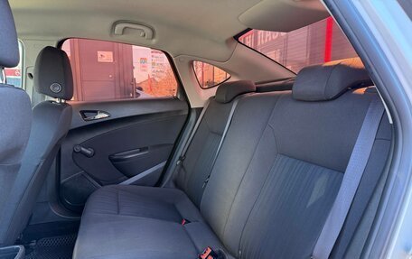 Opel Astra J, 2013 год, 749 000 рублей, 23 фотография