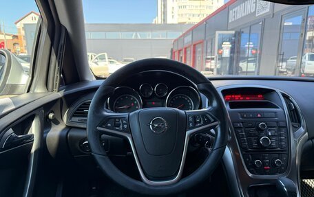 Opel Astra J, 2013 год, 749 000 рублей, 24 фотография
