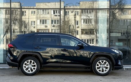 Toyota RAV4, 2019 год, 3 350 000 рублей, 4 фотография