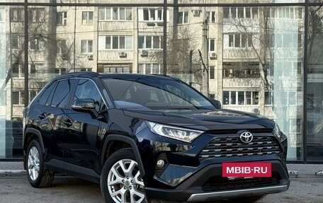 Toyota RAV4, 2019 год, 3 350 000 рублей, 3 фотография