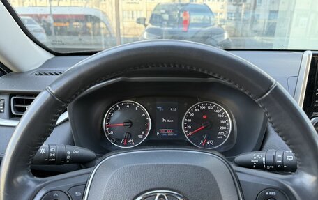 Toyota RAV4, 2019 год, 3 350 000 рублей, 16 фотография